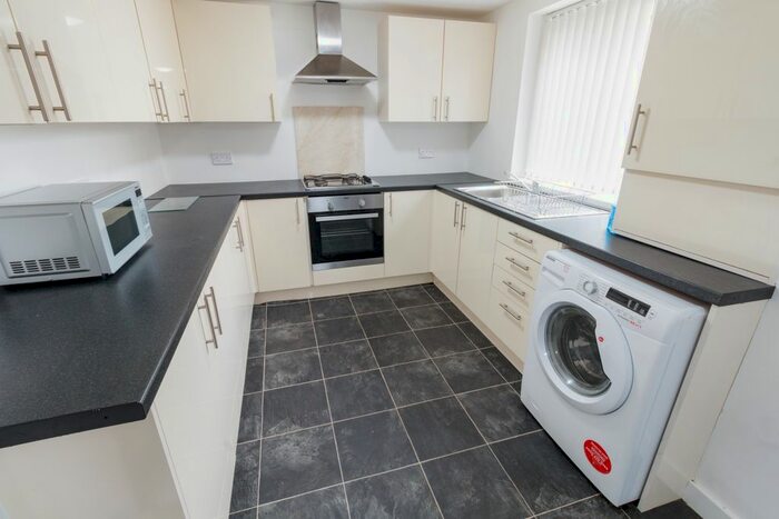 6 Bedroom Terraced House To Rent In Adelaide Road, Kensington, Liverpool, L7