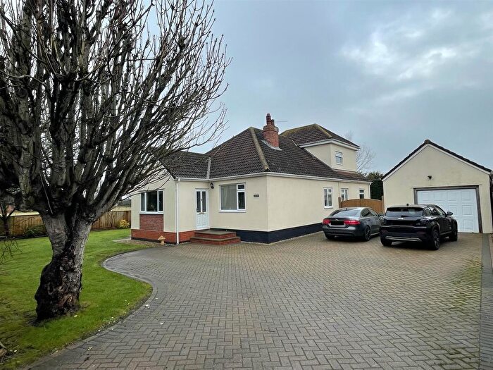 4 Bedroom Detached House For Sale In Walrow, Highbridge, TA9