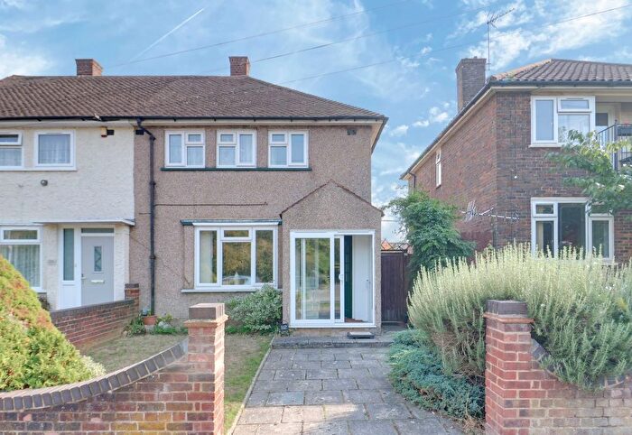 3 Bedroom End Terrace House For Sale In Romford Road, Aveley, South Ockendon, RM15
