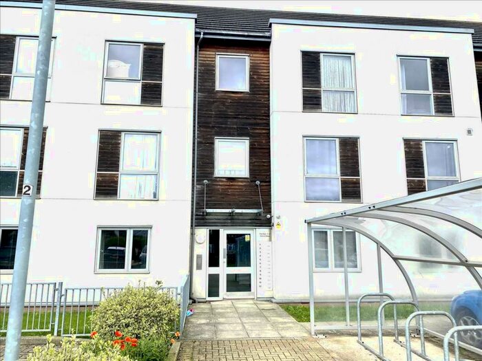 2 Bedroom Property To Rent In Dulcie Close, Greenhithe, DA9