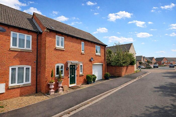 3 Bedroom Semi Detached House For Sale In Locking Castle**Offers Invited**Three Double Bedrooms**Garden Room With Log Burner**Conservatory**, BS22