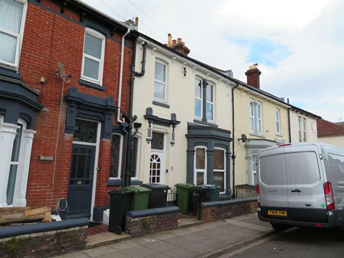 8 Bedroom House To Rent In Massive House - Manners Road, Southsea, PO4