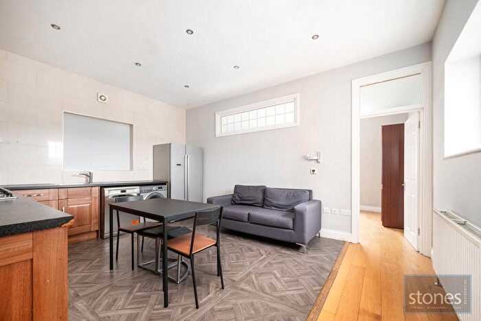 4 Bedroom Apartment To Rent In Camden Road, London, N7