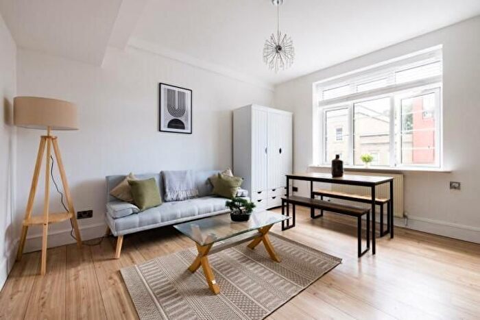 2 Bedroom Flat To Rent In Swan Mead, London, SE1