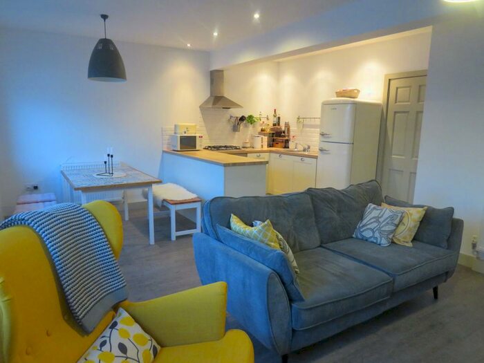 2 Bedroom Apartment To Rent In Warwick Street, Leamington Spa, CV32