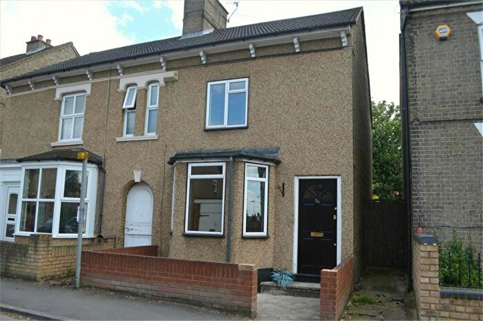 4 Bedroom Semi-Detached House To Rent In The Baulk, Biggleswade, SG18