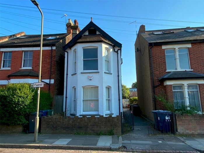 1 Bedroom Apartment To Rent In Salisbury Road, High Barnet, Hertfordshire, EN5