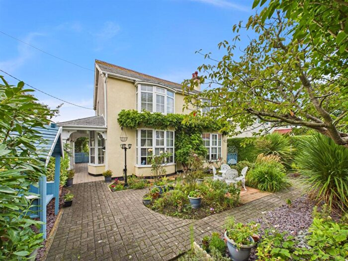 4 Bedroom Detached House For Sale In Willoughby Road, Sutton-On-Sea, Mablethorpe, LN12
