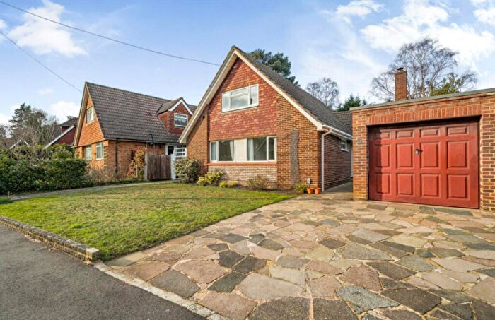 4 Bedroom Detached House To Rent In Laurel Crescent, Woking, Surrey, GU21