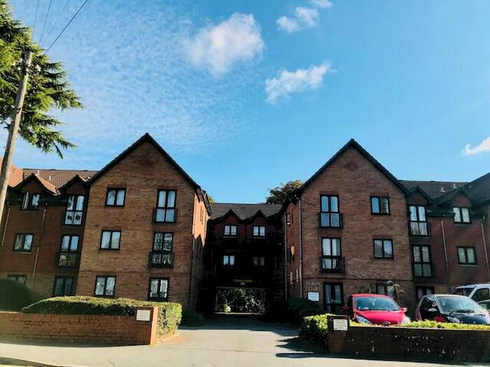1 Bedroom Apartment To Rent In Bryon Court, Hill Lane, SO15