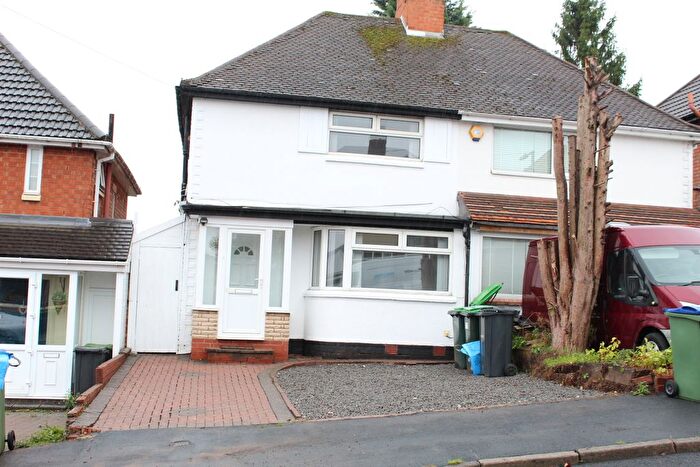 3 Bedroom Semi-Detached House To Rent In Barston Road, Oldbury, B68