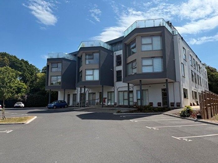 2 Bedroom Property To Rent In Bowmont Place, Christchurch, BH23