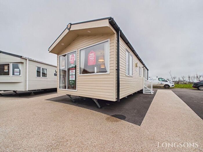 2 Bedroom Park Home For Sale In Bowland Fell Holiday Park, BD23