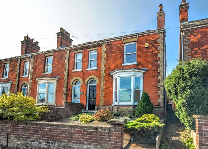 3 Bedroom End Of Terrace House For Sale In Newmarket, Louth, LN11