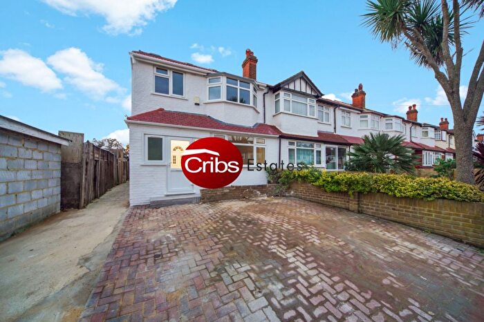 4 Bedroom End Of Terrace House To Rent In Grayscroft Road, London, SW16