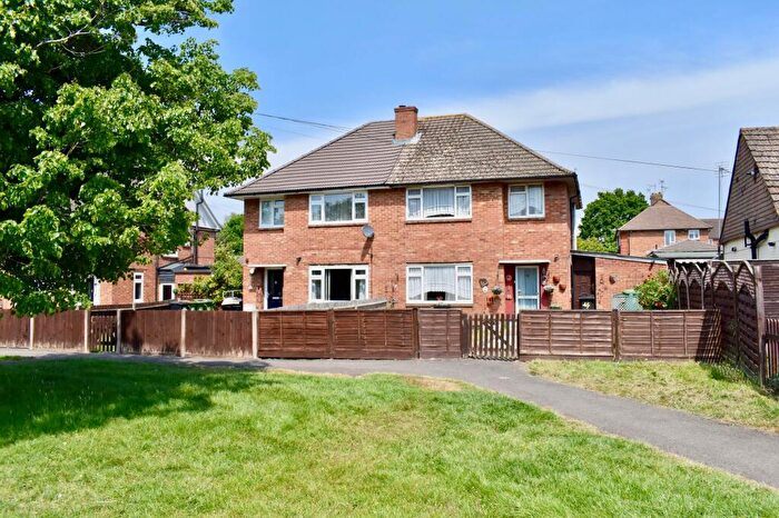 3 Bedroom Semi Detached House For Sale In Darcy Road, Ashtead, KT21