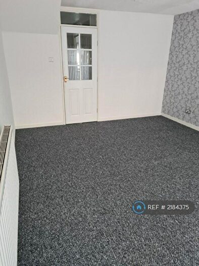 2 Bedroom End Of Terrace House To Rent In Sundrum Pl, Kilwinning, KA13