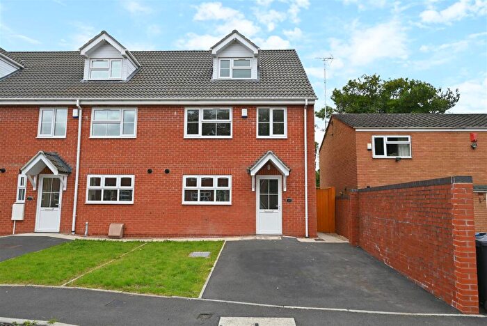 3 Bedroom End Of Terrace House For Sale In Dobbs Mill Close, Selly Park, Birmingham, B29
