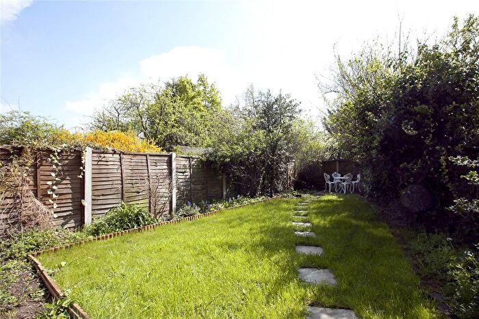 1 Bedroom Flat To Rent In Harold Road, London, N8