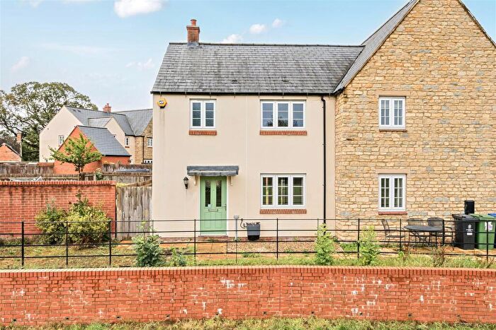 3 Bedroom Semi-Detached House For Sale In Timms Lane, Silverstone, NN12