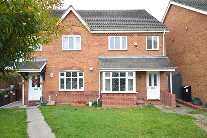3 Bedroom Semi-Detached House To Rent In Dixon Road, Kingsthorpe, NN2