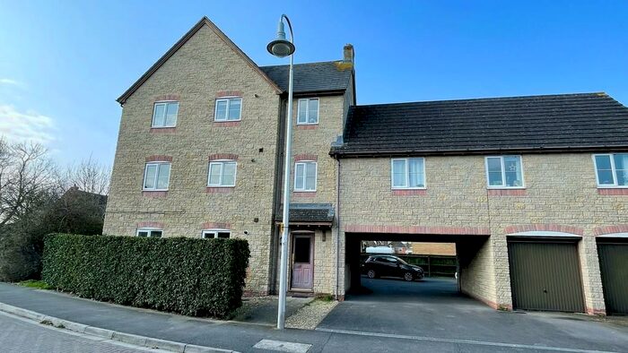 2 Bedroom Ground Flat To Rent In St. Georges, Weston-super-Mare, BS22