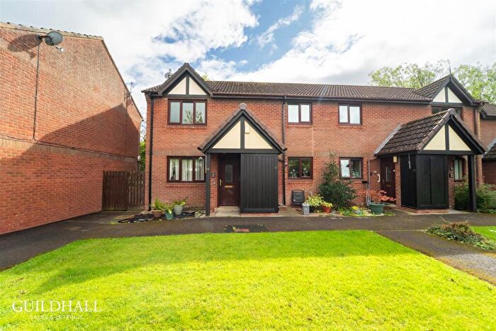2 Bedroom Flat For Sale In Brook Croft, Ingol, Preston, PR2