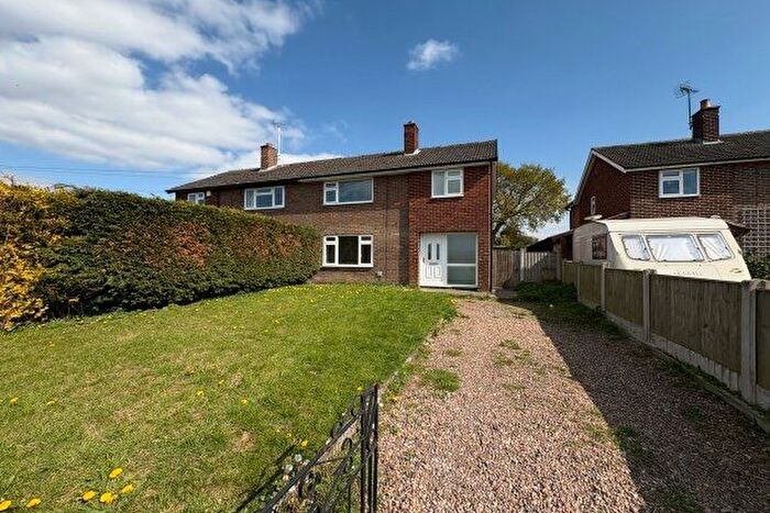 3 Bedroom Semi-Detached House To Rent In Stanhope Crescent, Nottingham, NG14