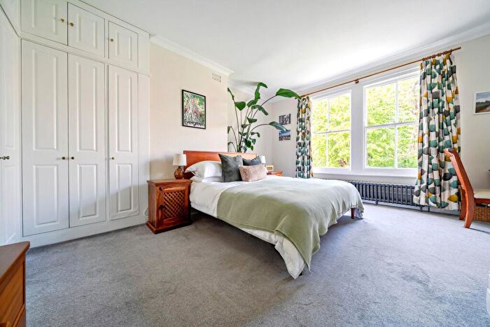 2 Bedroom Flat For Sale In Tressillian Crescent, Brockley, London, SE4