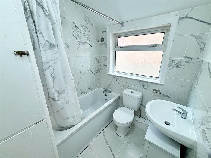 3 Bedroom Terraced House To Rent In Grange Road, Hugglescote, LE67