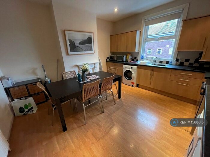 4 Bedroom Terraced House To Rent In Glebe Place, Leeds, LS5