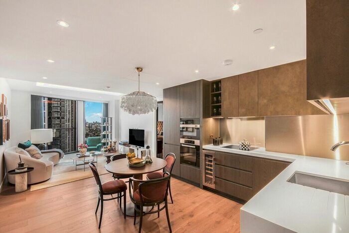 2 Bedroom Flat To Rent In Carnation Way, London, SW8