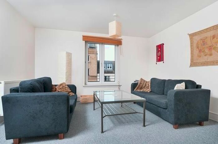 2 Bedroom Flat To Rent In Hopetoun Crescent, Edinburgh, EH7