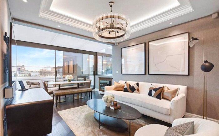 2 Bedroom Flat To Rent In Prince Of Wales Terrace, Kensington, London, W8