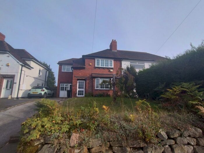 3 Bedroom House To Rent In Old Lode Lane, Solihull, B92