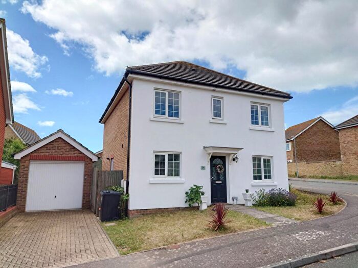 4 Bedroom Detached House For Sale In Flint Way, Peacehaven, BN10