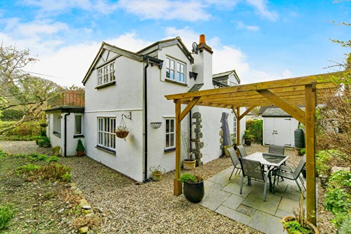 5 Bedroom Detached House For Sale In Felin Hen Road, Bangor, LL57