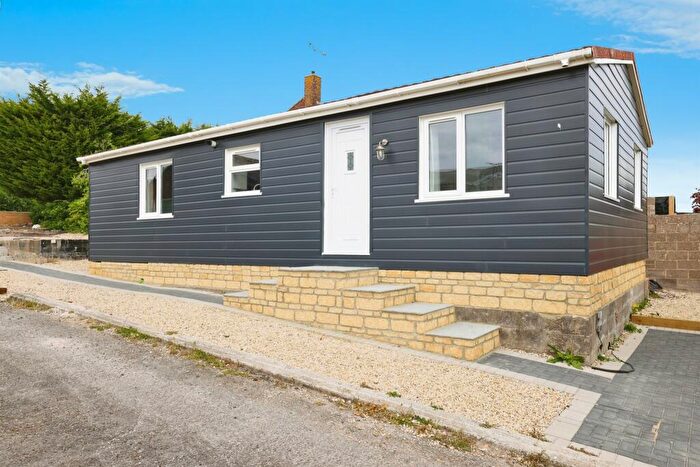 2 Bedroom Park Home For Sale In Larkhill Road, Durrington, Salisbury, SP4