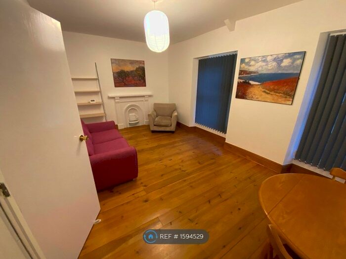 1 Bedroom Flat To Rent In Mount Pleasant, Swansea, SA1