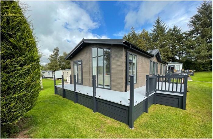 2 Bedroom Mobile/park Home For Sale In Bentham Road, Ingleton, Carnforth, LA6