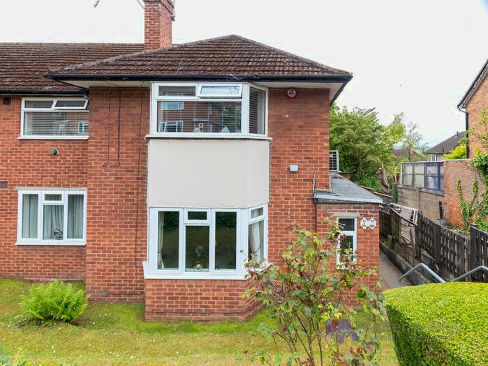 2 Bedroom Flat To Rent In Buckingham Drive, High Wycombe, HP13