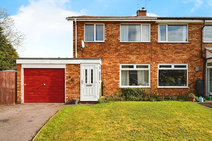 3 Bedroom Semi-Detached House For Sale In Garrard Close, Salford Priors, Evesham, Warwickshire, WR11