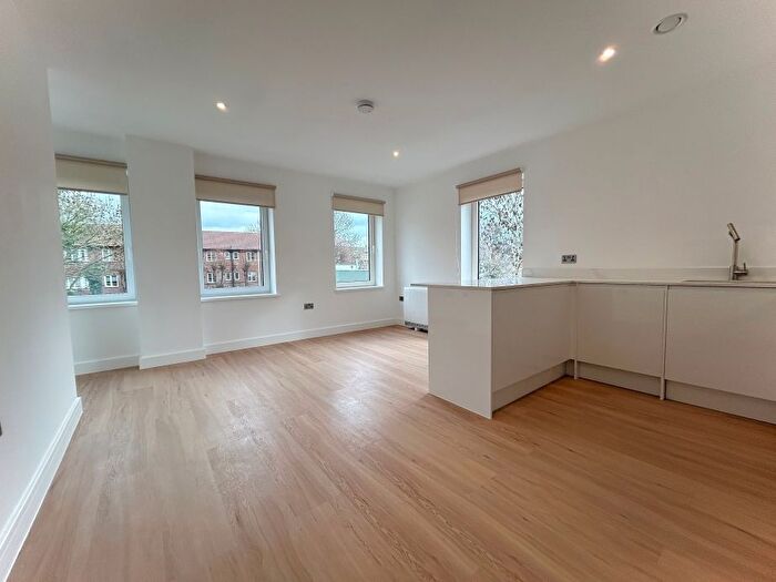 1 Bedroom Flat To Rent In Manor Road, Wallington, SM6