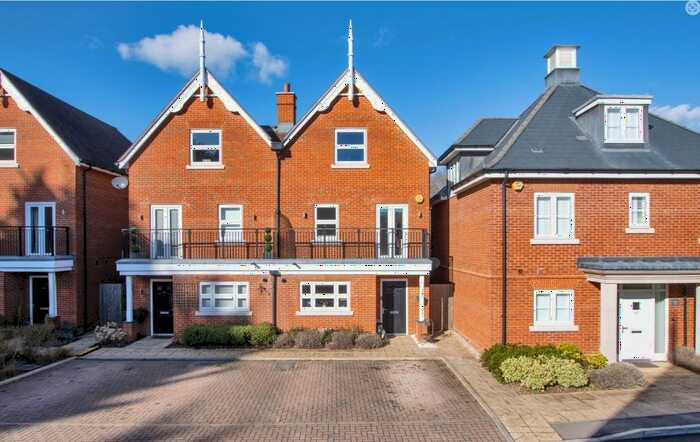 5 Bedroom Semi-Detached House To Rent In Burton Avenue, Leigh, Tonbridge, TN11