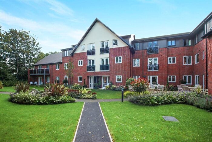 2 Bedroom Apartment For Sale In Bradburns Lane, Hartford, Northwich, CW8