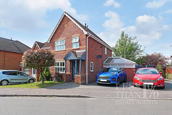3 Bedroom Semi Detached House For Sale In Harcourt Way -, NN4