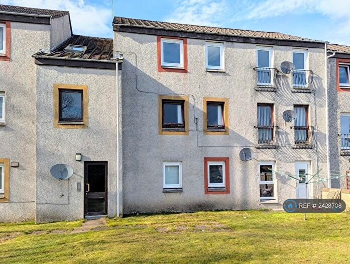 3 Bedroom Flat To Rent In Kerrera Place, Glenrothes, KY7