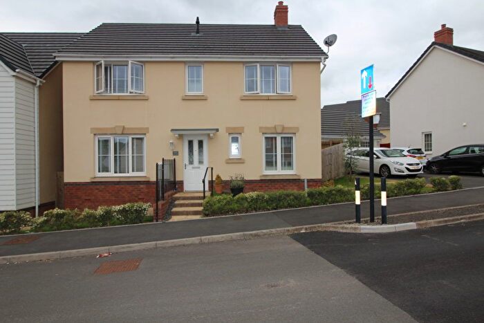 4 Bedroom Detached House To Rent In Clos Yr Eryr, Bridgend, CF35