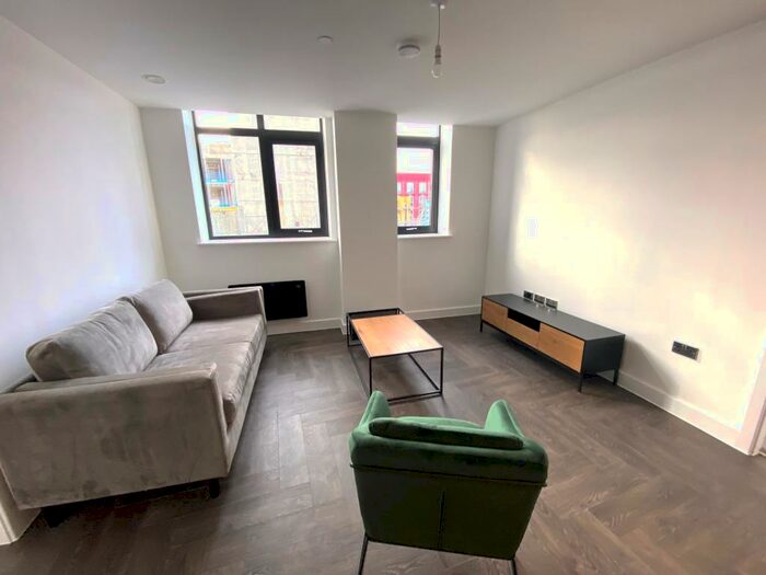 2 Bedroom Apartment To Rent In Priory House, B5