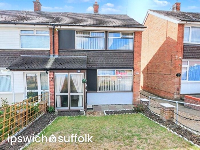 3 Bedroom End Of Terrace House For Sale In Hawthorn Drive, Ipswich, IP2